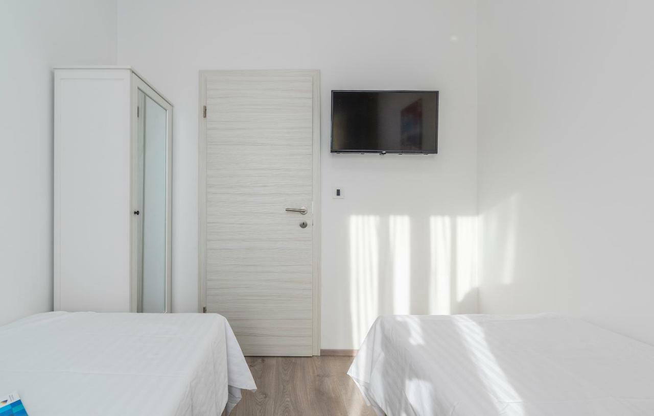 Apartments Vita ポレッチ エクステリア 写真
