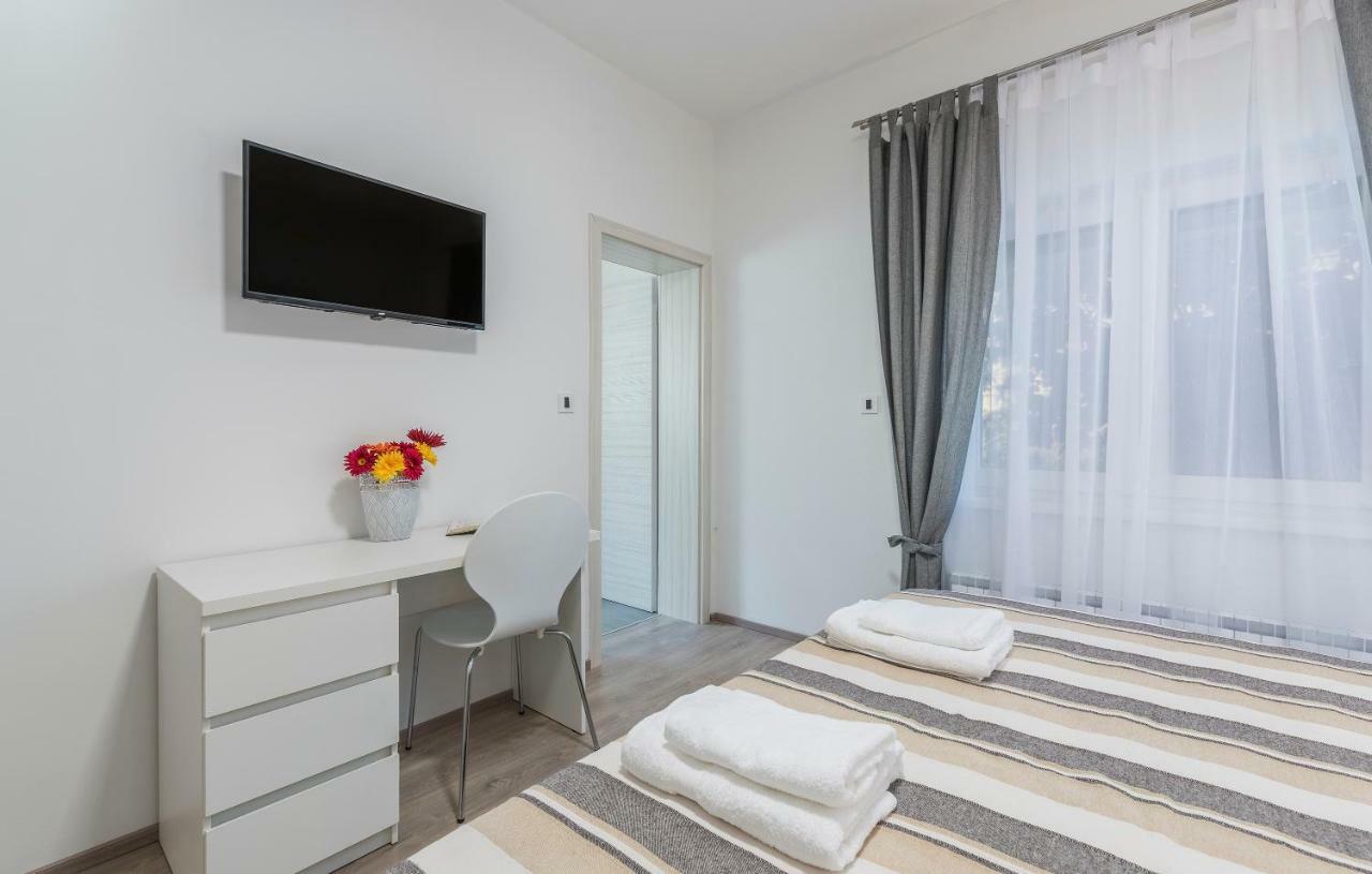 Apartments Vita ポレッチ エクステリア 写真