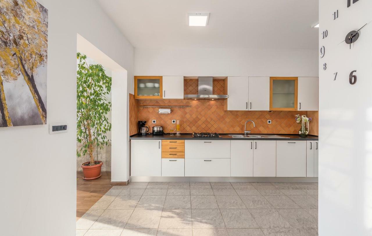 Apartments Vita ポレッチ エクステリア 写真