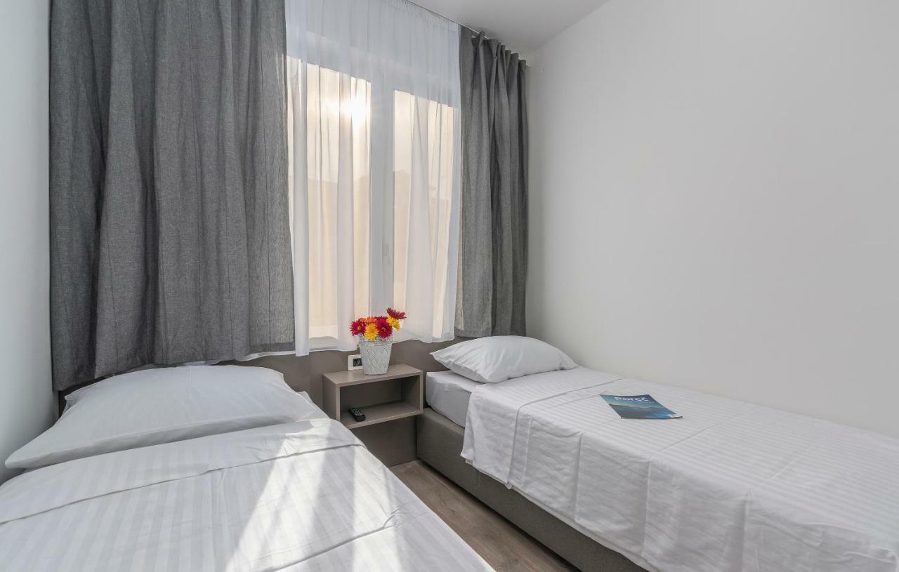 Apartments Vita ポレッチ エクステリア 写真